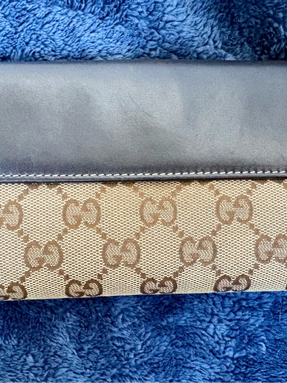 Gucci Beige Brown GG Canvas Wallet with Gold Heart Logo - Picture 2 of 9